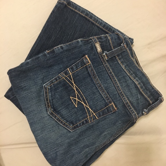 Floral patch jeans - Picture 2 of 4